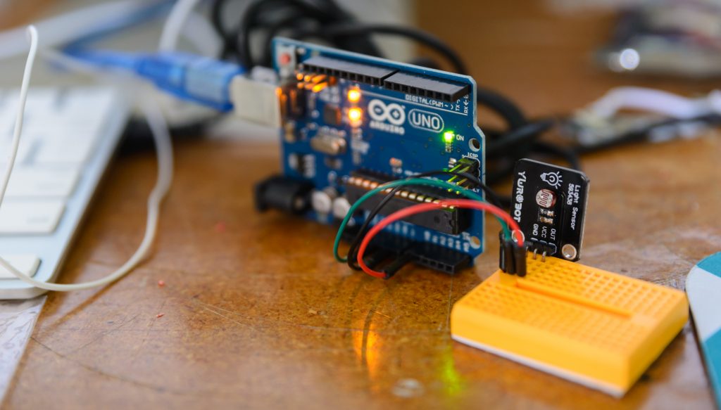 Un circuit arduino dans un fablab